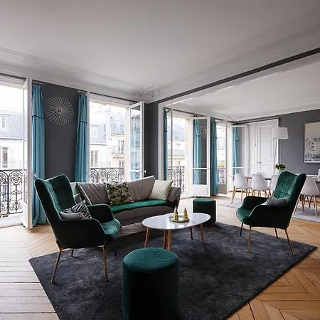 Veeve - Emerald Exuberance Apartment