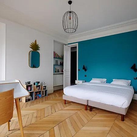Apartment Veeve - Emerald Exuberance *