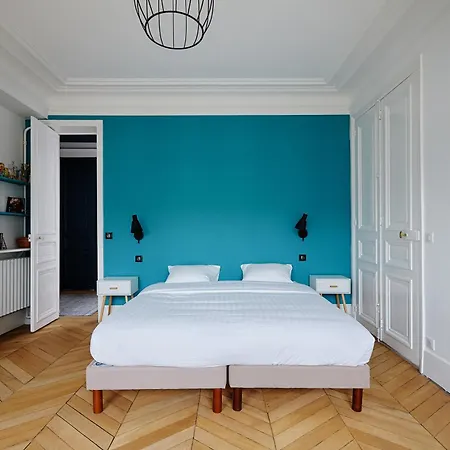 Veeve - Emerald Exuberance Apartment